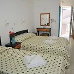 Athinoula Hotel 2*