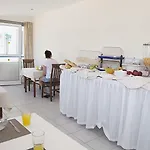 Hotel Athinoula 2*