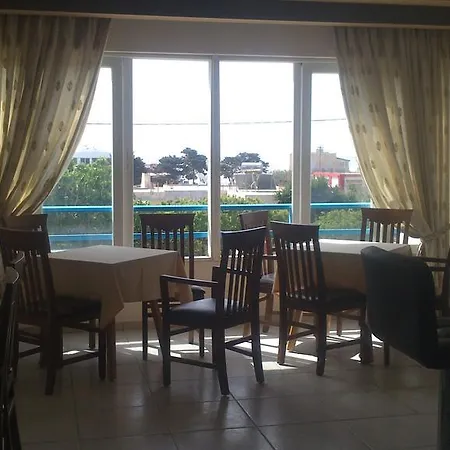 Athinoula Hotel 2*