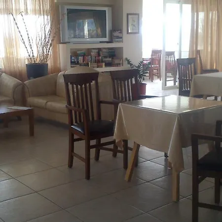 Hotel Athinoula 2*