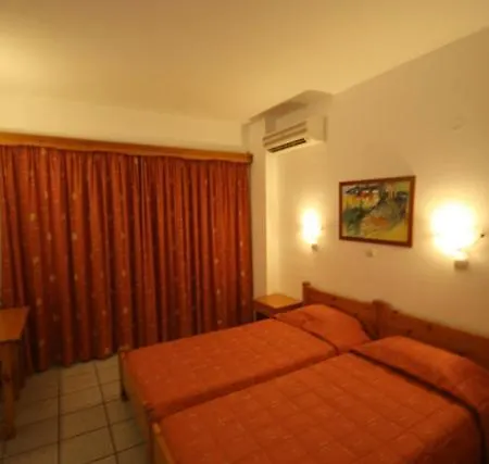 Hotel Athinoula 2*