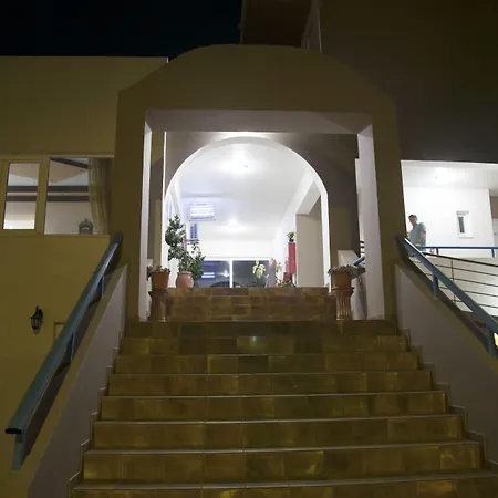 Athinoula Hotel