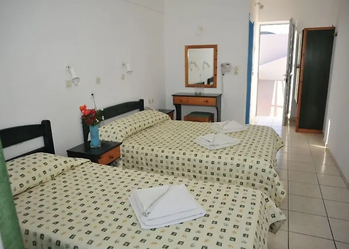 Athinoula Hotel 2*