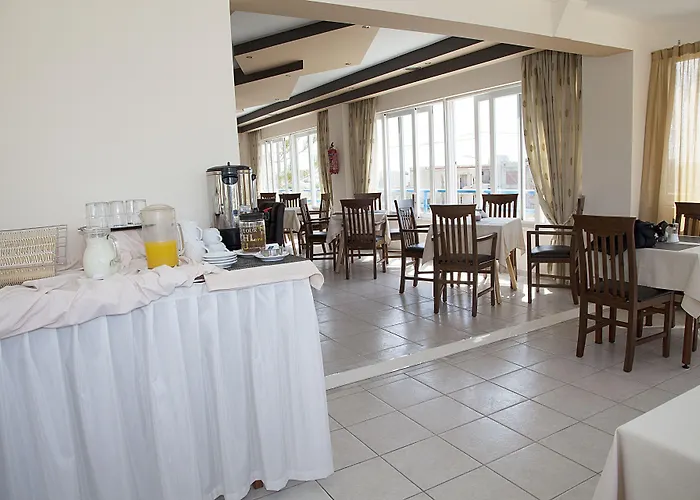 Hotel Athinoula 2*