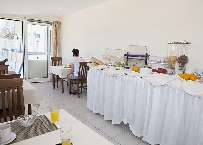 Hotel Athinoula 2*