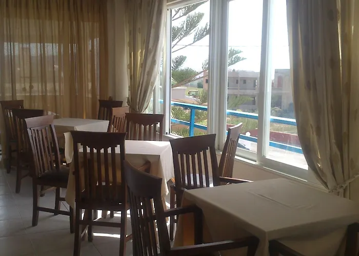 Athinoula Hotel 2*